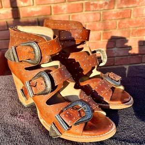 Free Bird by Steven ‘Violet’ Heels